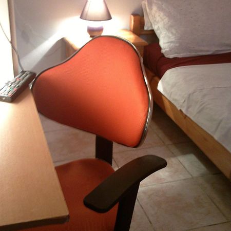 Just Simple Hostel Kalamata Ngoại thất bức ảnh